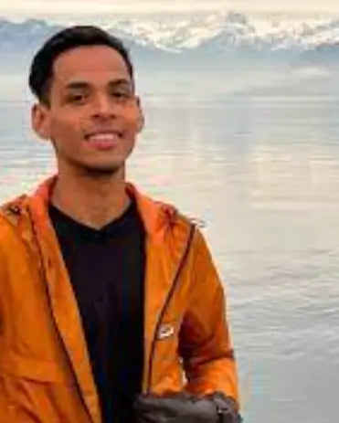 <em>David Rodriguez</em>